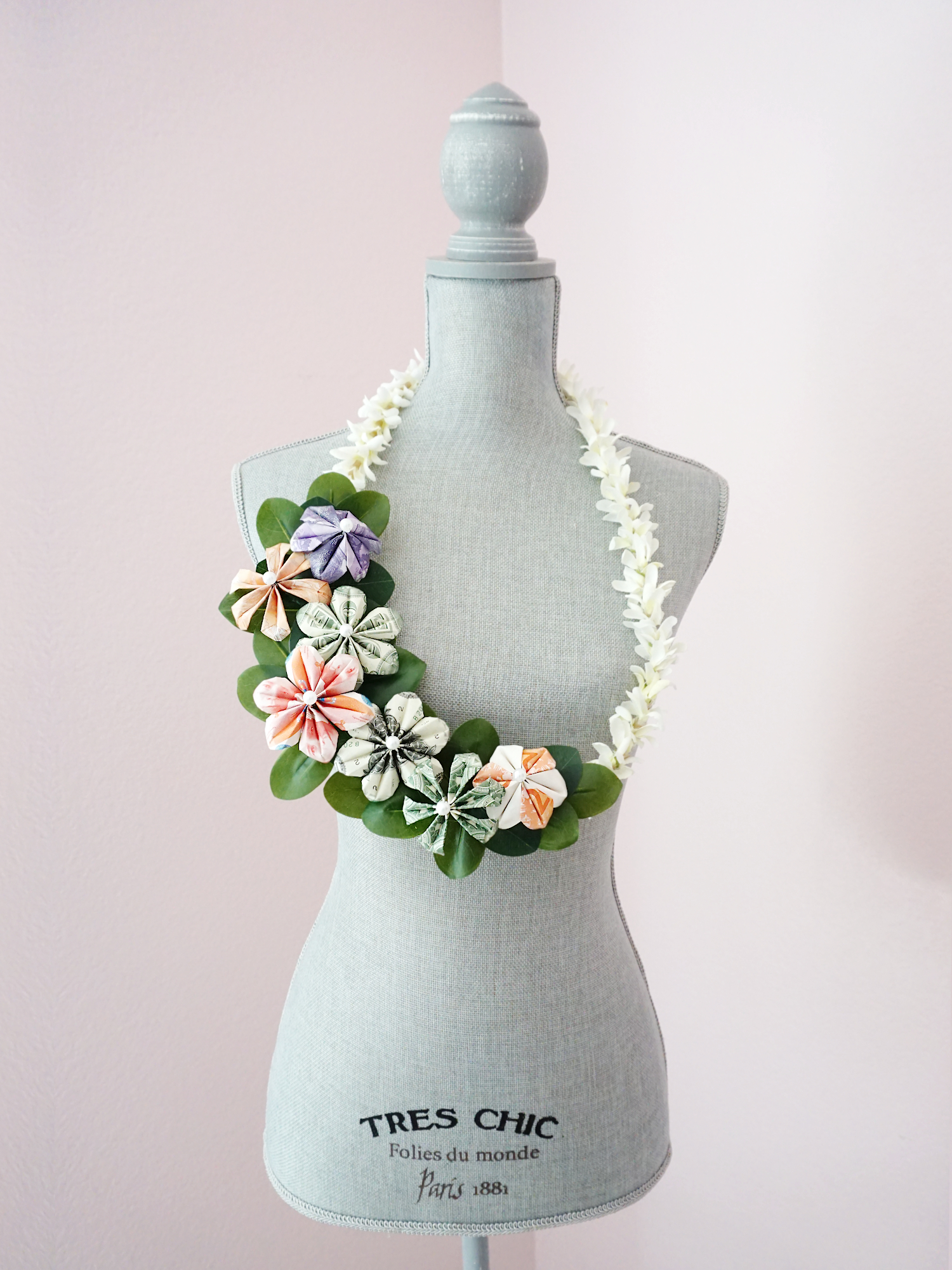 Filipino Flower Money Lei - Image 2