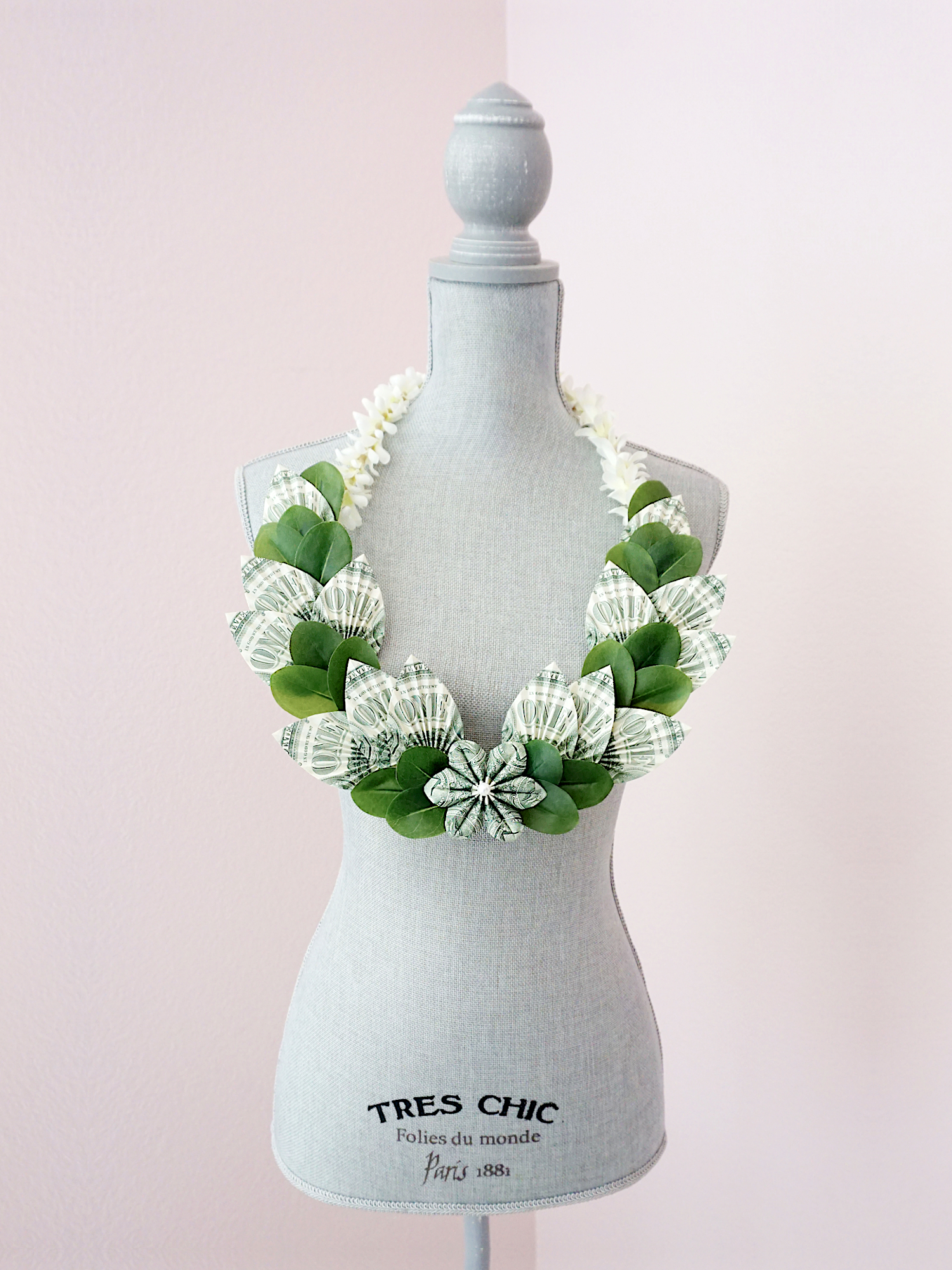 Flower Money Lei - Image 2