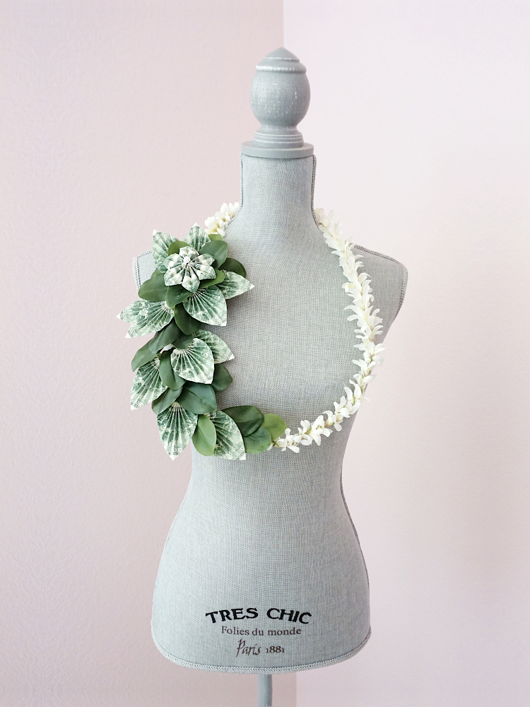 Money Lei ($2 bills) - Image 2