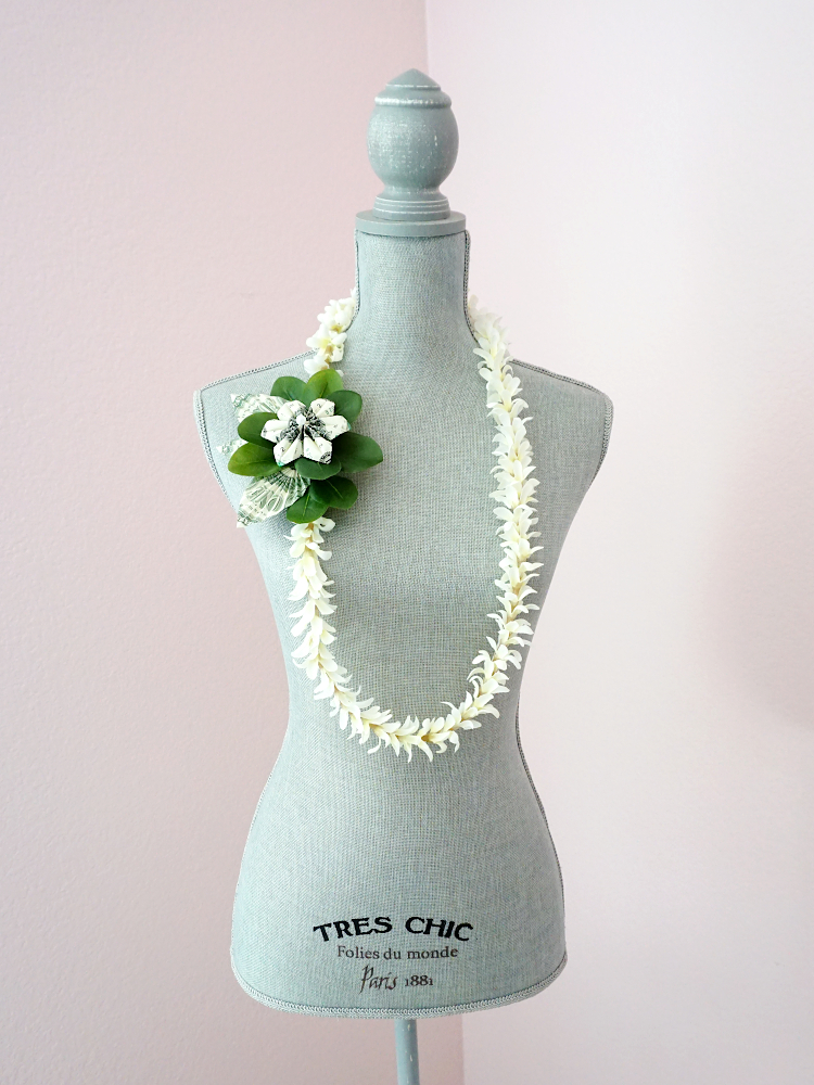 Graduation Flower Money Lei - Image 2