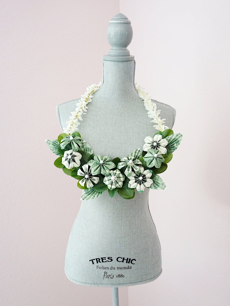 Flower Money Lei ($2 bills) - Image 2