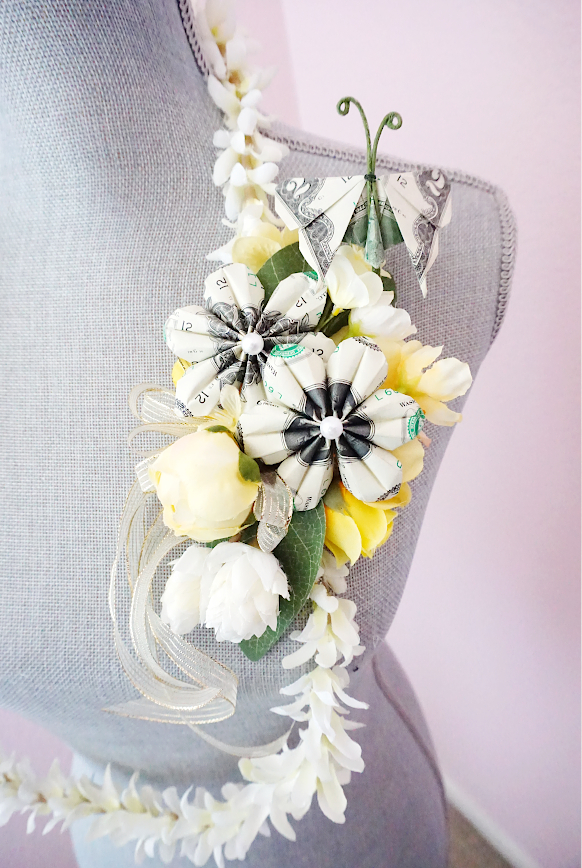 Floral Money Lei with Butterfly - Image 3