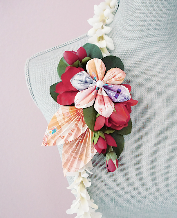 Filipino Money Flower Lei - Image 3